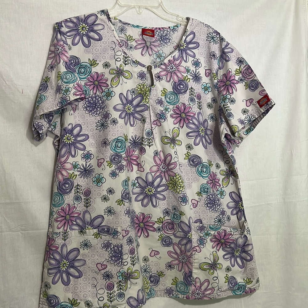 Scrub top